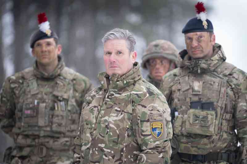 Sir Keir Starmer visita la base de la OTAN en Tapa, Estonia, la Navidad pasada
</p>
</div><!-- .entry-content -->
<footer class=